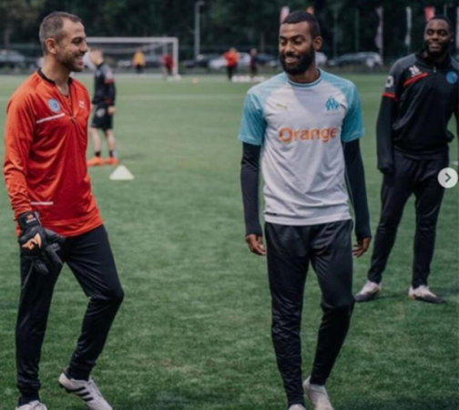 “Çukur"un aktyoru futbolçu oldu -  Hollandiya klubuna keçdi (FOTO)